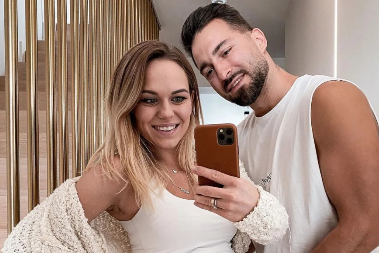 Rafał Maślak pokazał zdjęcie z nowonarodzoną córeczką.