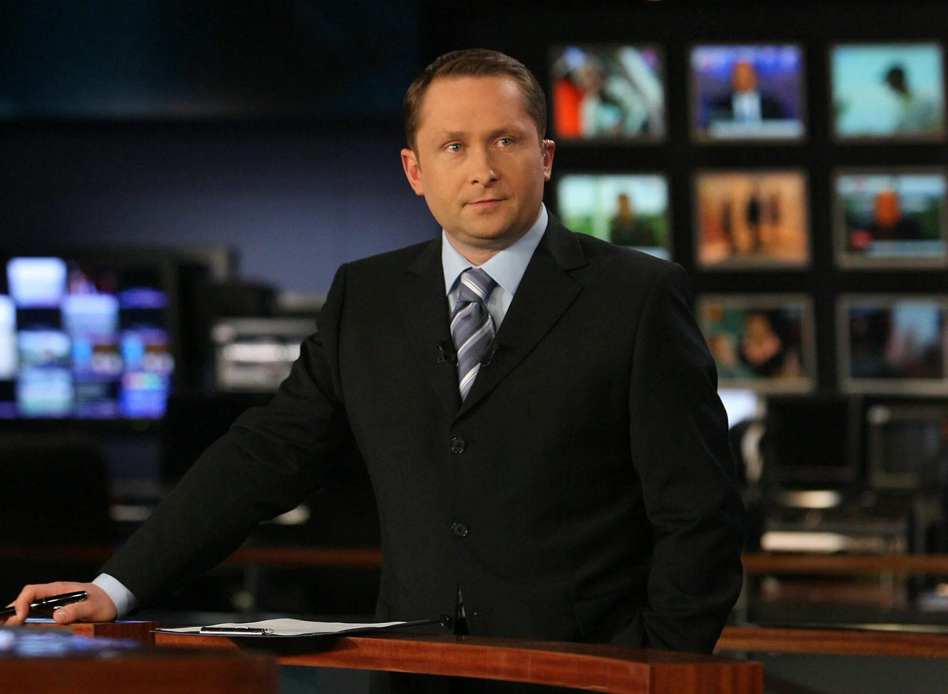 2006 rok, Kamil Durczok po raz pierwszy prowadzi "Fakty" w TVN-ie