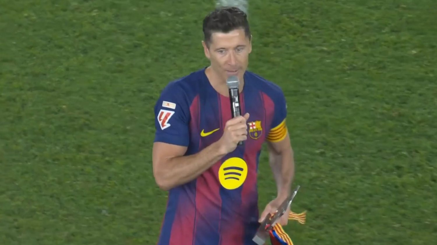 Piękne słowa Lewandowskiego na pożegnanie z Barceloną. Reakcja Camp Nou mówi wszystko
