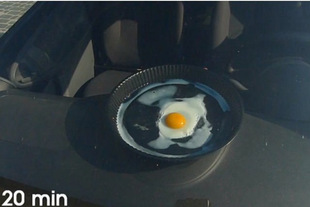 We wnętrzu rozgrzanego samochodu można usmażyć jajko