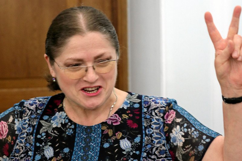 Czy Polska musi uznać małżeństwa homoseksualne? Krystyna Pawłowicz przedstawia interpretację wyroku Trybunału Sprawiedliwości UE.