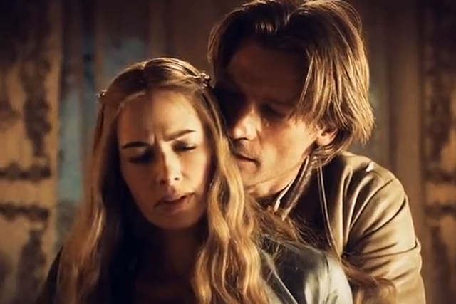 Cersei i Jaimie są przykładem gorącej siostrzano-braterskiej miłości.