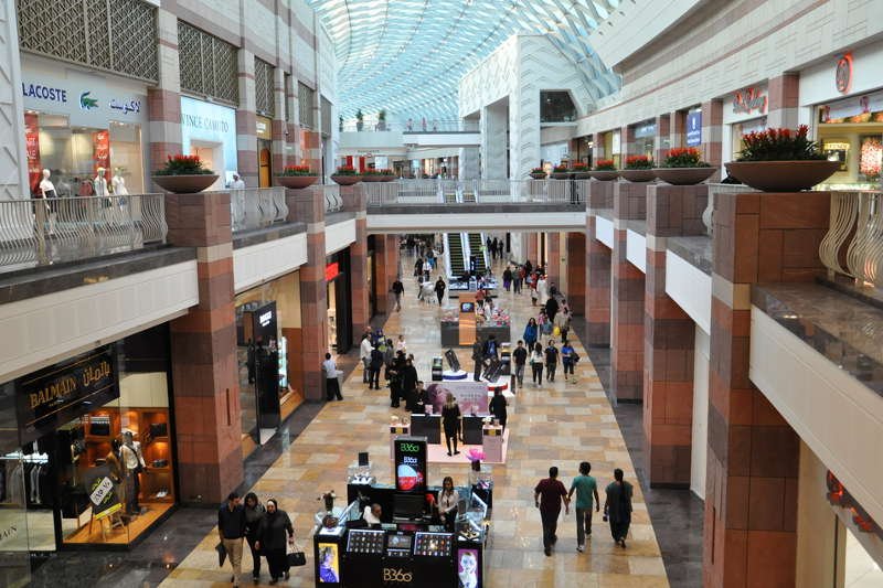 Ile zarabia się w [url=http://shutr.bz/1izBd1c]luksusowych sklepach[/url]? Czy opłaca się tam pracować? Więcej niż 2,5 tysiąca na rękę nie dostaniemy