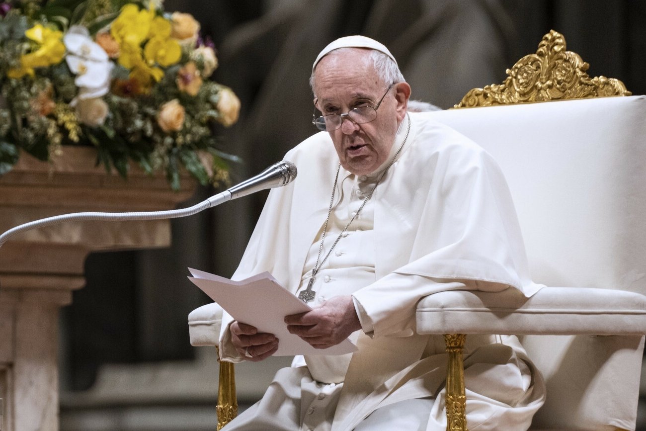 Papież Franciszek modlił się za ofiary wypadku polskiego autokaru