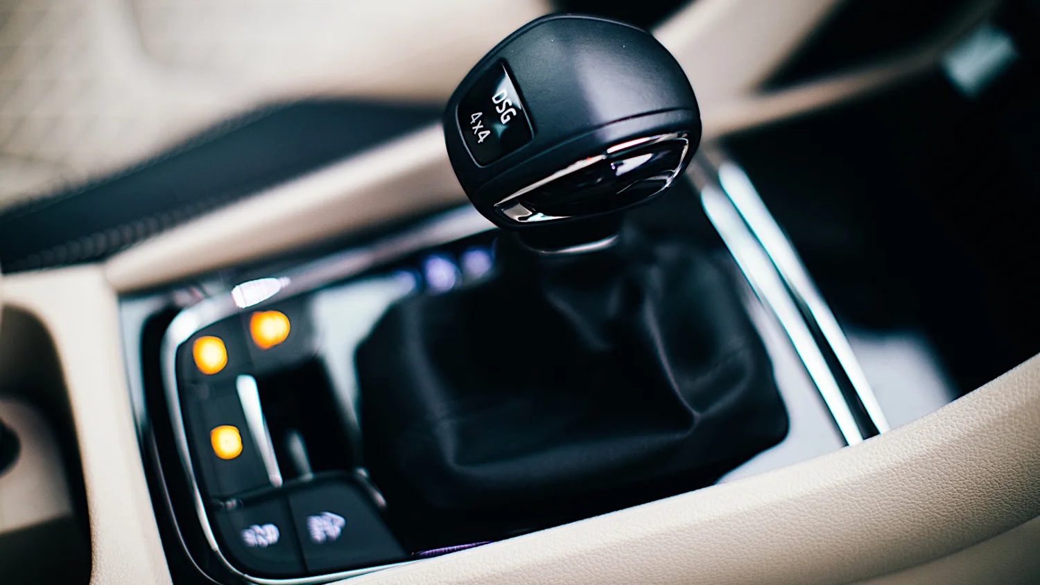 Dzięki 7-biegowej automatycznej skrzyni biegów prowadzenie tego auta to prawdziwa przyjemność.