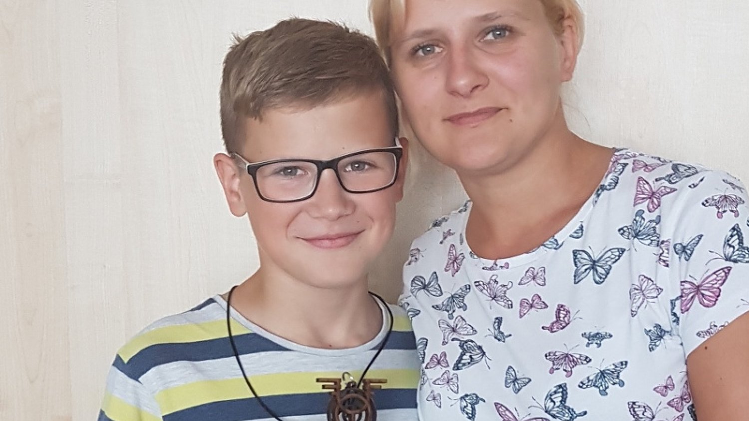 Ewa Banysz z synem Karolem, który został mistrzem ortografii w konkursie dla dzieci w Hadze.