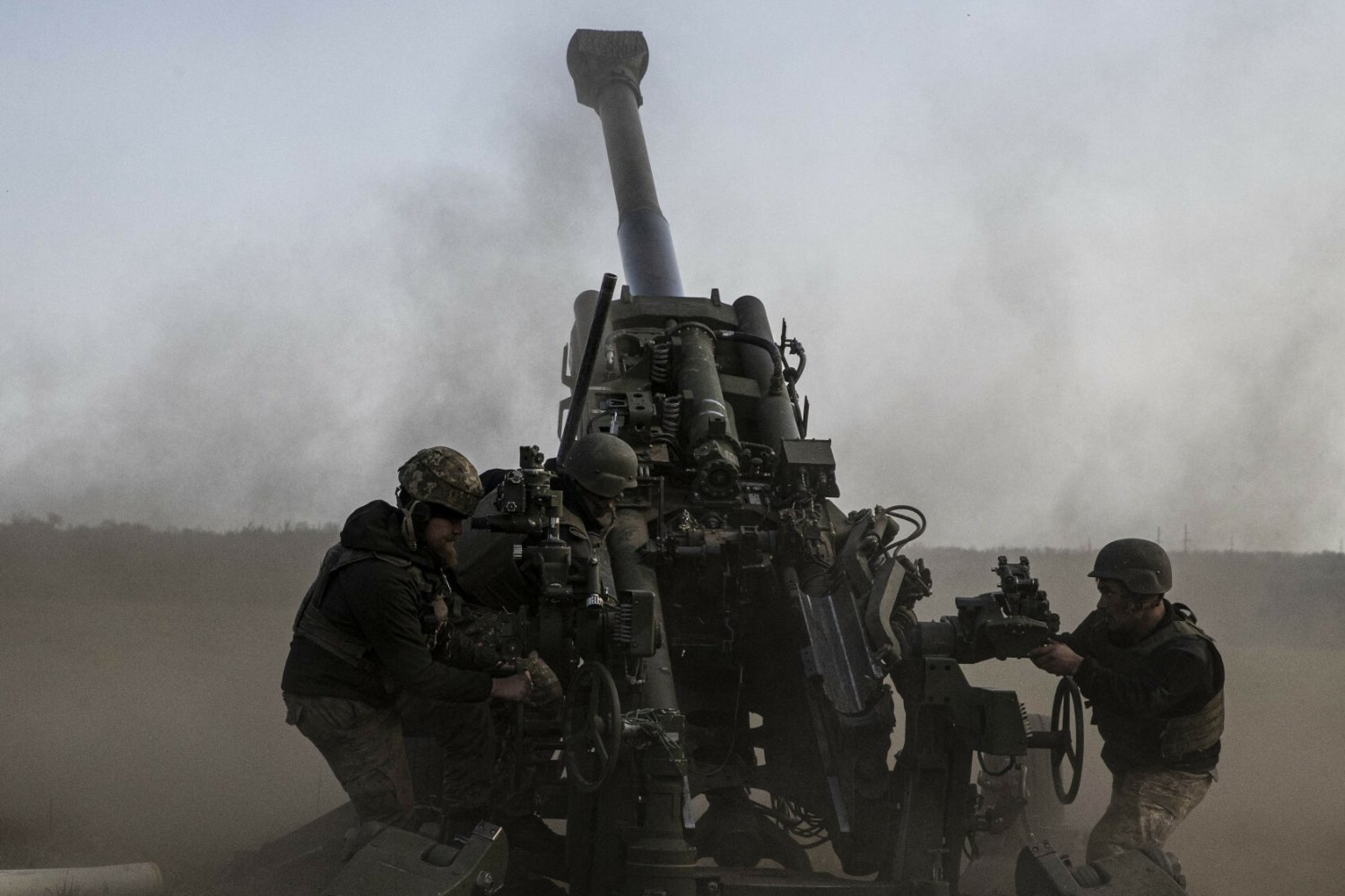 Rosjanie wycofują się z Chersonia.