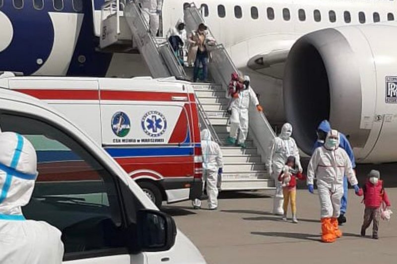 Posłanka PiS grozi prokuraturą dziennikarzowi, który zadał jej pytanie ws. dyplomaty sprowadzonego z Indii.