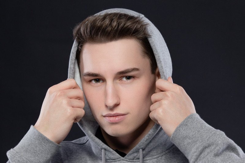 Tylko 2 z 18 młodych gwiazd, które poprosiliśmy, wypowiedziały się o zadręczeniu 14-letniego Kacpra przez rówieśników. Sprawę skomentowali youtuberzy Marcin Dubiel i YellowBox.