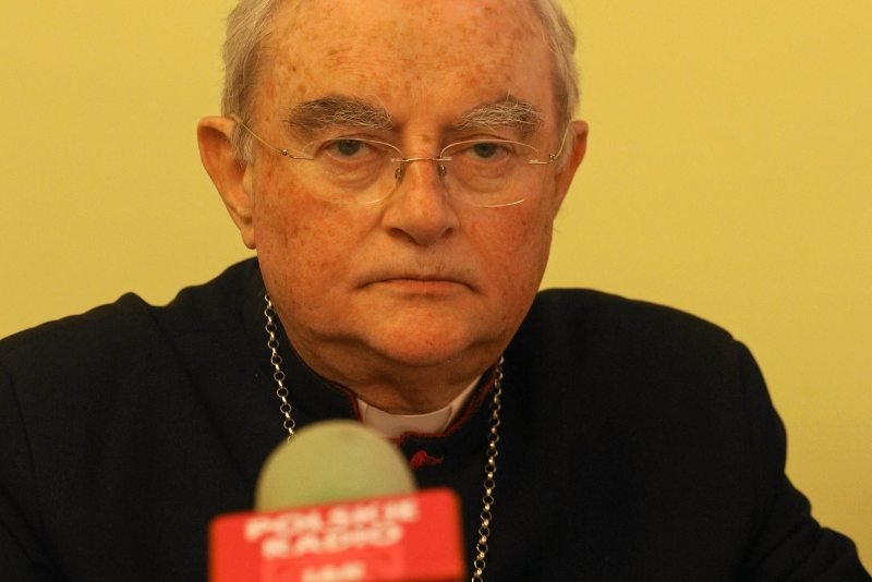 Apb Henryk Hoser do dziennikarzy: Obraz medialny powinien być narzędziem prawdy