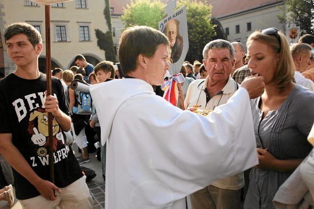 W niemieckich i włoskich parafiach rozwodnicy już przystępują do komunii (zdjęcie jest tylko ilustracją do tekstu)