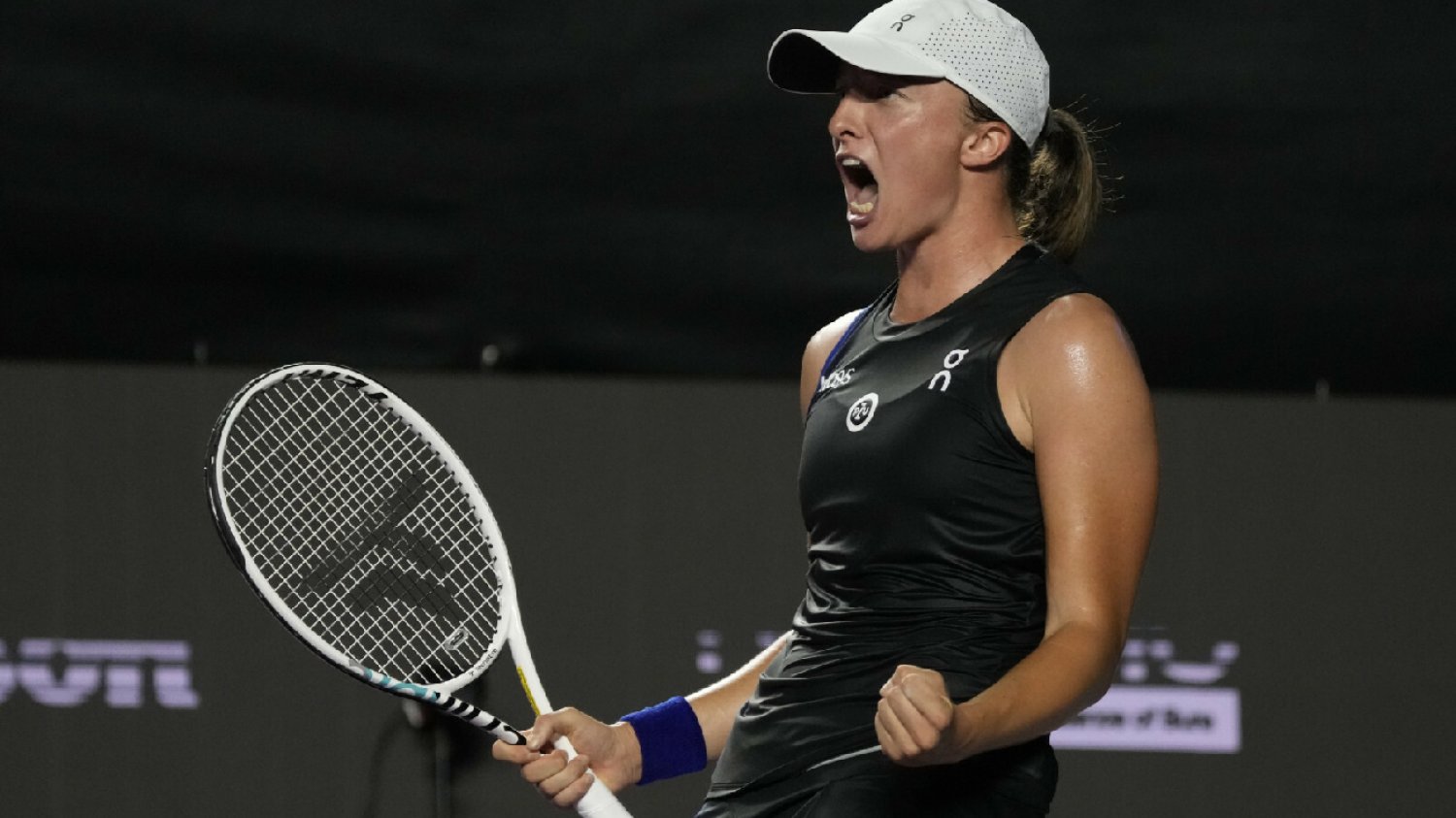 Iga Świątek w finale WTA! Znów pokonała Arynę Sabalenkę.