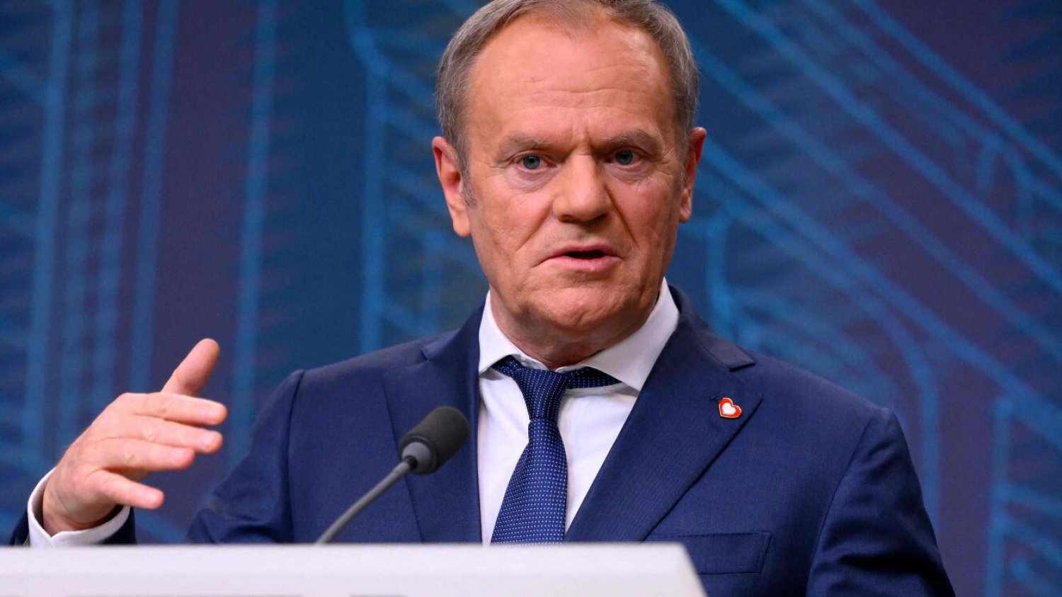 Trump grozi UE cłami. Mocna zapowiedź Tuska w tej sprawie
