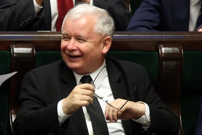 Jarosław Kaczyński apeluje o jeszcze większe poparcie w trakcie wyborów parlamentarnych w Polsce.