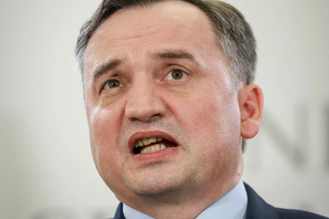 Raport "Lex Super Omnia" opisuje na przykładach metody szykan, jakich doświadczyli niezależni prokuratorzy w czasach rządów Zbigniewa Ziobry.