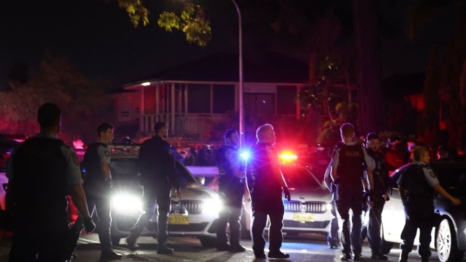 16-latek dźgnął nożem znanego biskupa. Napastnik jest już w rękach policji.