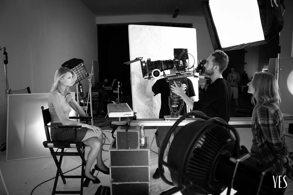 Backstage sesji do kalendarza Yes z Magdaleną Frąckowiak
