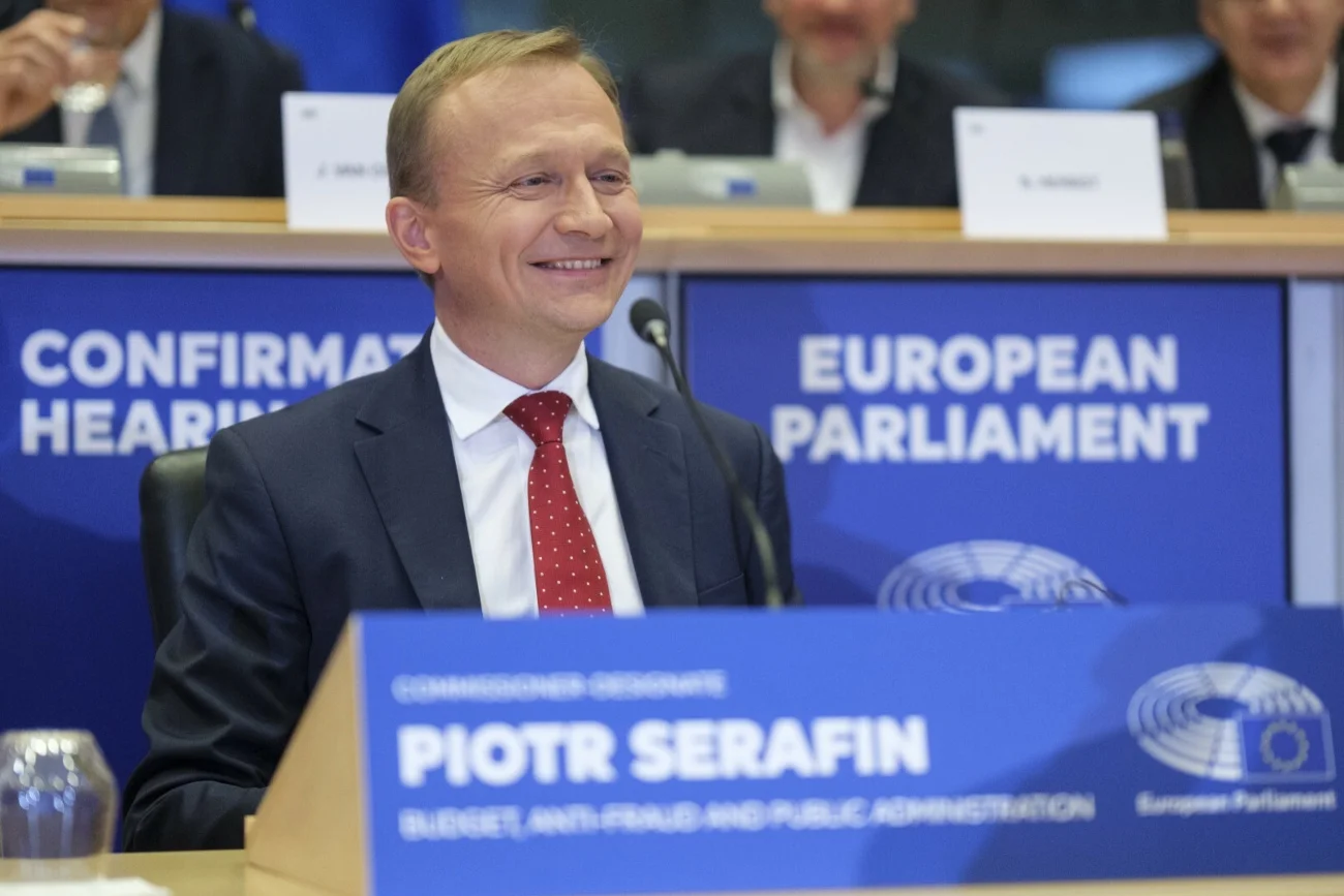 Piotr Serafin. Polak został nowym komisarzem UE ds. budżetu.