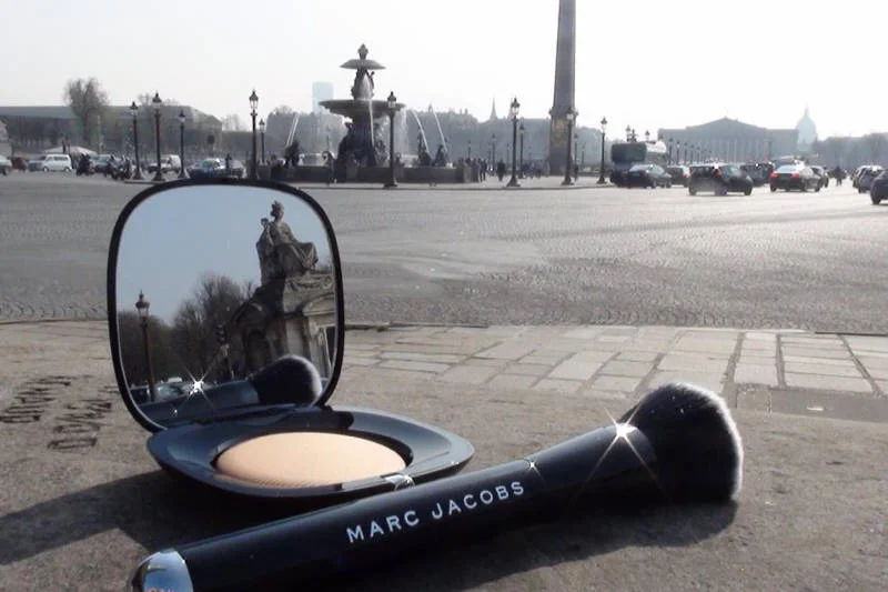 Puder i pędzel Marc Jacobs
