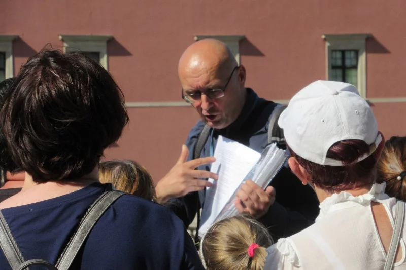Arkadiusz Żołnierczyk na wykłady o prostytucji zaprasza tylko dorosłych, ale już spotkania dotyczące duchów otwarte są na całe rodziny
