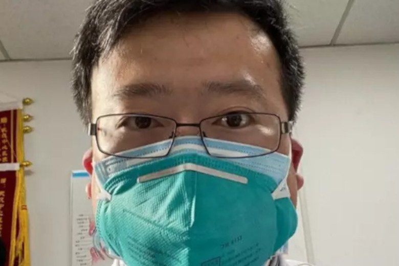 Li Wenliang jeszcze przed wybuchem epidemii odkrył objawy nowego wirusa