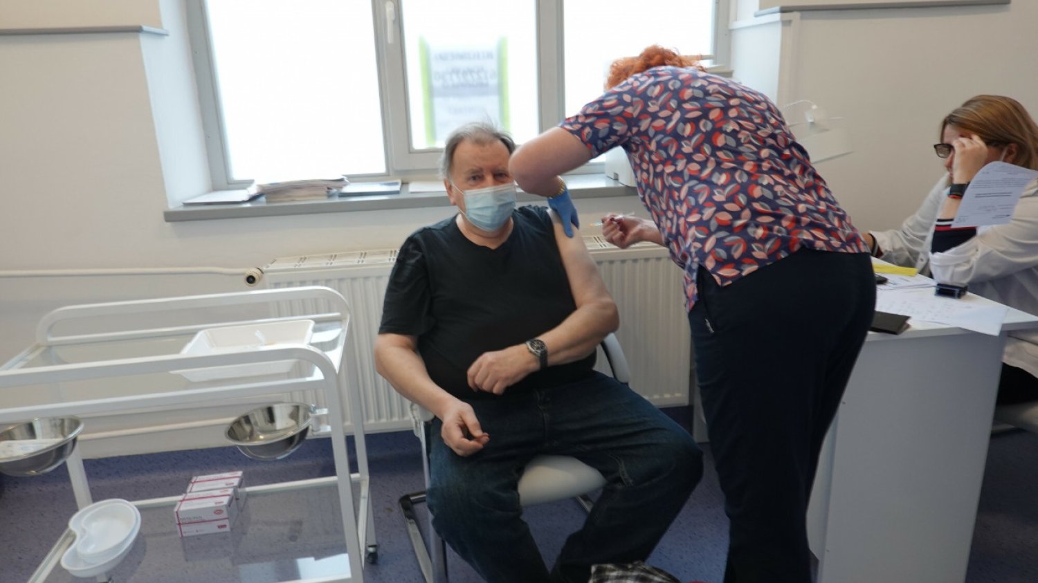 Krztusiec to zapomniana choroba, bo dzięki szczepieniom dzieci, w tej grupie jest mało zachorowań. Jednak dorośli nie powinni zapominać o doszczepianiu, aby zachować odporność.