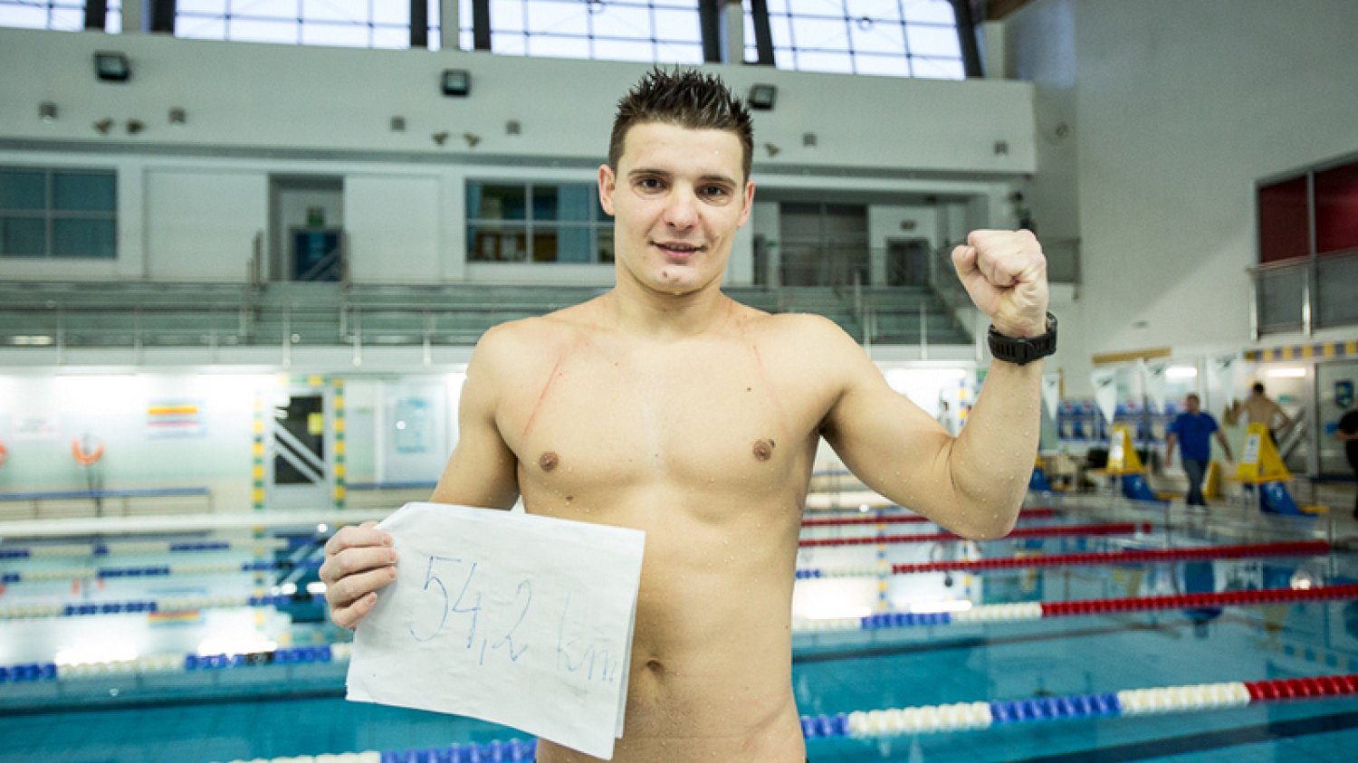 Sebastian Karaś po nocnym maratonie i przepłynięciu niemal 55 kilometrów.