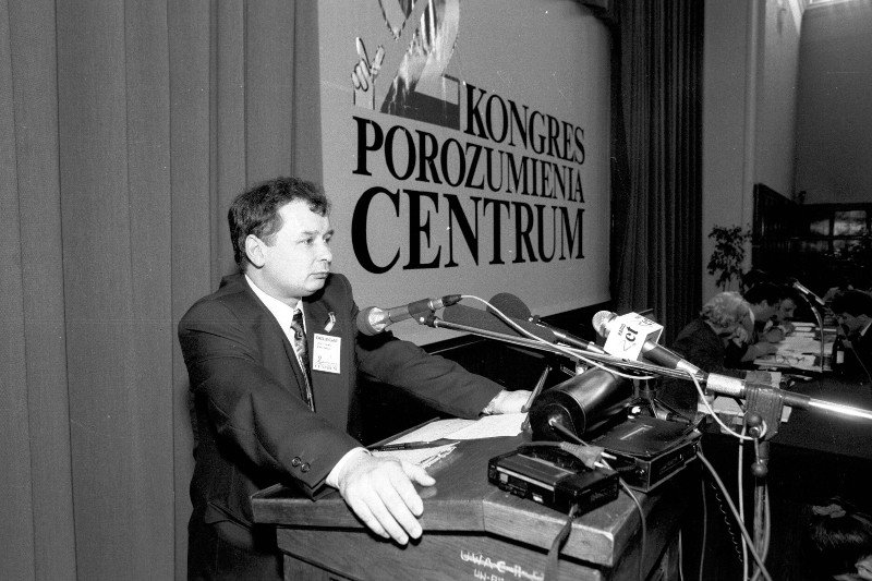 Jarosław Kaczyński w wywiadzie z 1994 roku: "Uczciwie mówiąc, całe to ówczesne PC to był straszliwy zoolog, w sensie: ogród zoologiczny. To było dziwne zbiorowisko".