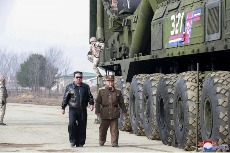 Premiera pocisku Hwasong-17 Korei Północnej została przedstawiona w hollywoodzkim stylu