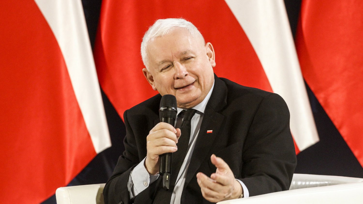 Prezes PiS Jarosław Kaczyński o kobietach: Jeżeli na przykład utrzyma się taki stan, że do 25. roku życia dziewczęta, młode kobiety, piją tyle samo co ich rówieśnicy, to dzieci nie będzie.