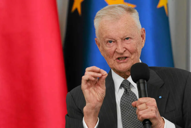 Według prof. Zbigniewa Brzezińskiego Ukraina potrzebuje pieniędzy.