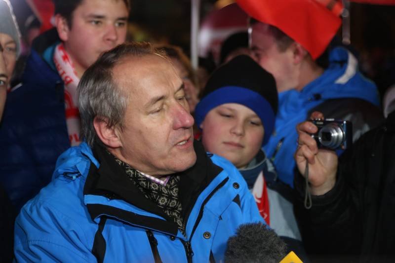 Bronisław Stoch: MZ powinno zaszczepić skoczków na COVID-19 przed MŚ w Oberstdorfie.