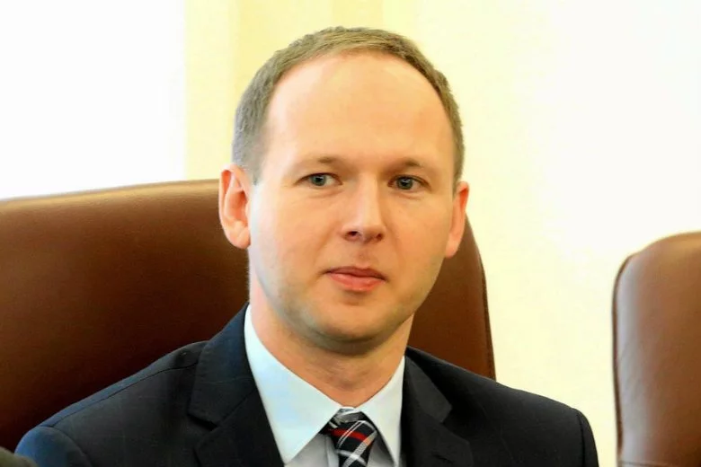 Marek Chrzanowski szukał materiałów, które mogłyby zaszkodzić Leszkowi Czarneckiemu.