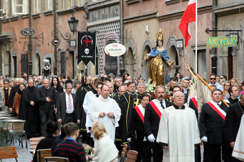 Rozdział państwa od kościoła to często fikcja, zwłaszcza w małych miejscowościach.
