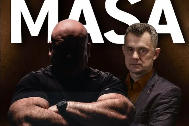 Jak już raz przerwał milczenie, to powstało 5 książek. Masa występuje w nich jako narrator.