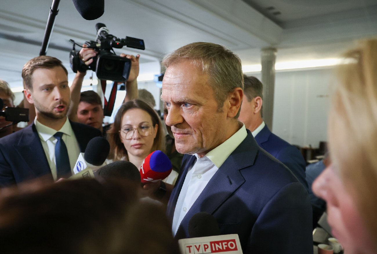 Donald Tusk  wymownie o sprawie Sterczewskiego. Opublikował krótki wpis