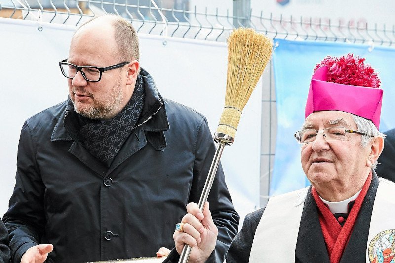 Arcybiskup Sławoj Leszek Głódź według byłego rzecznika Pawła Adamowicza próbował rządzić Gdańskiem.