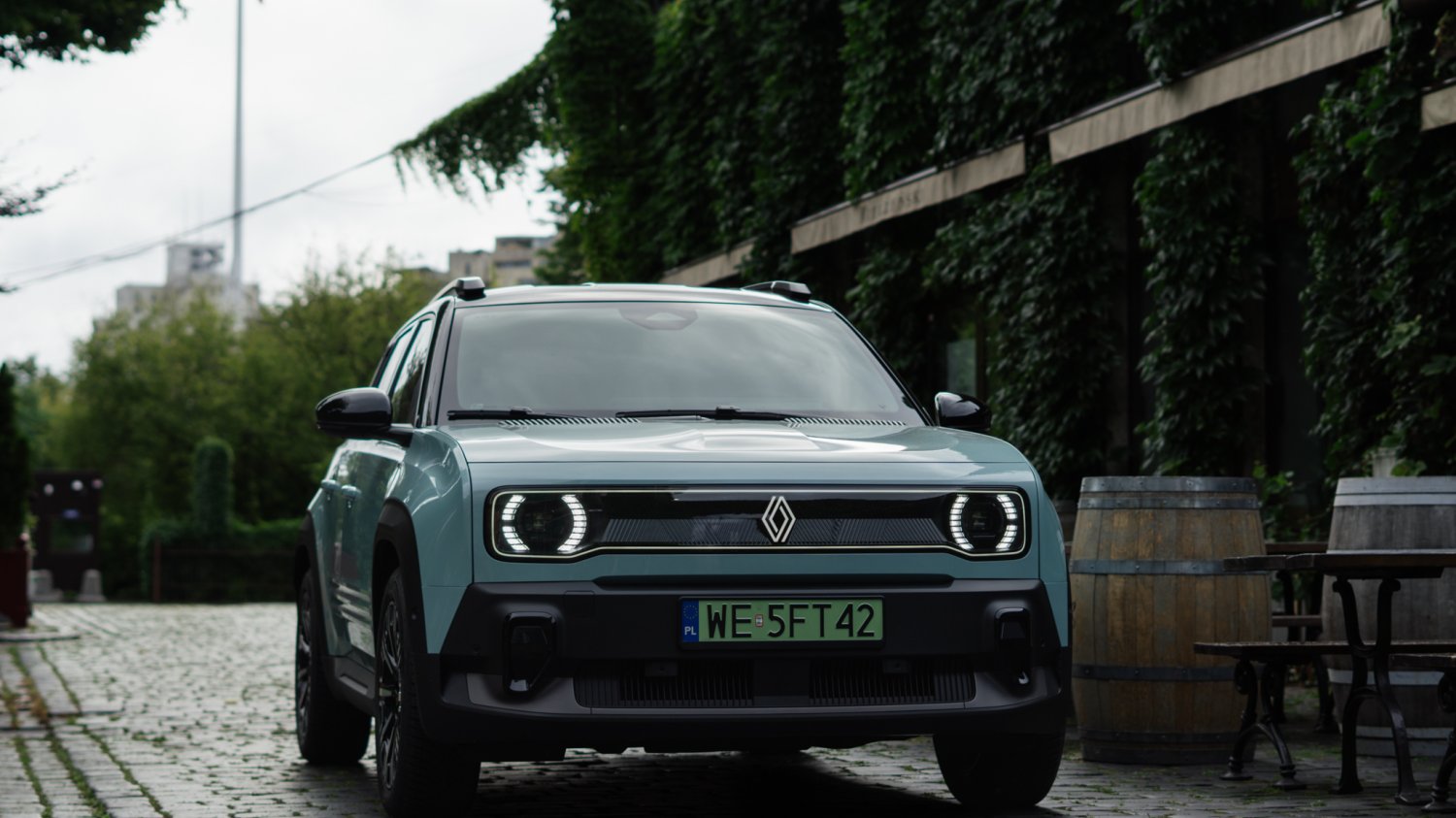Renault 4 E-Tech electric