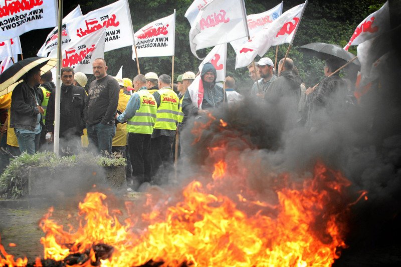 Na protestach górników się nie skończy. Rok wyborczy to okazja do protestów dla kolejarzy, pocztowców i rolników