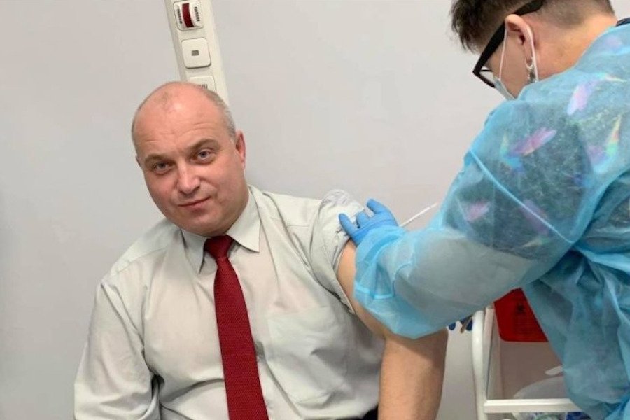 Tomasz Staniek zaszczepił się poza kolejnością