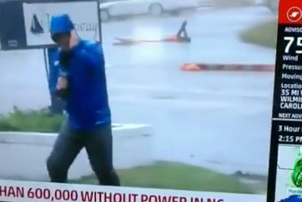 Amerykański reporter tak bardzo przesadził z dramatyzmem podczas relacji, że naraził się na śmieszność.