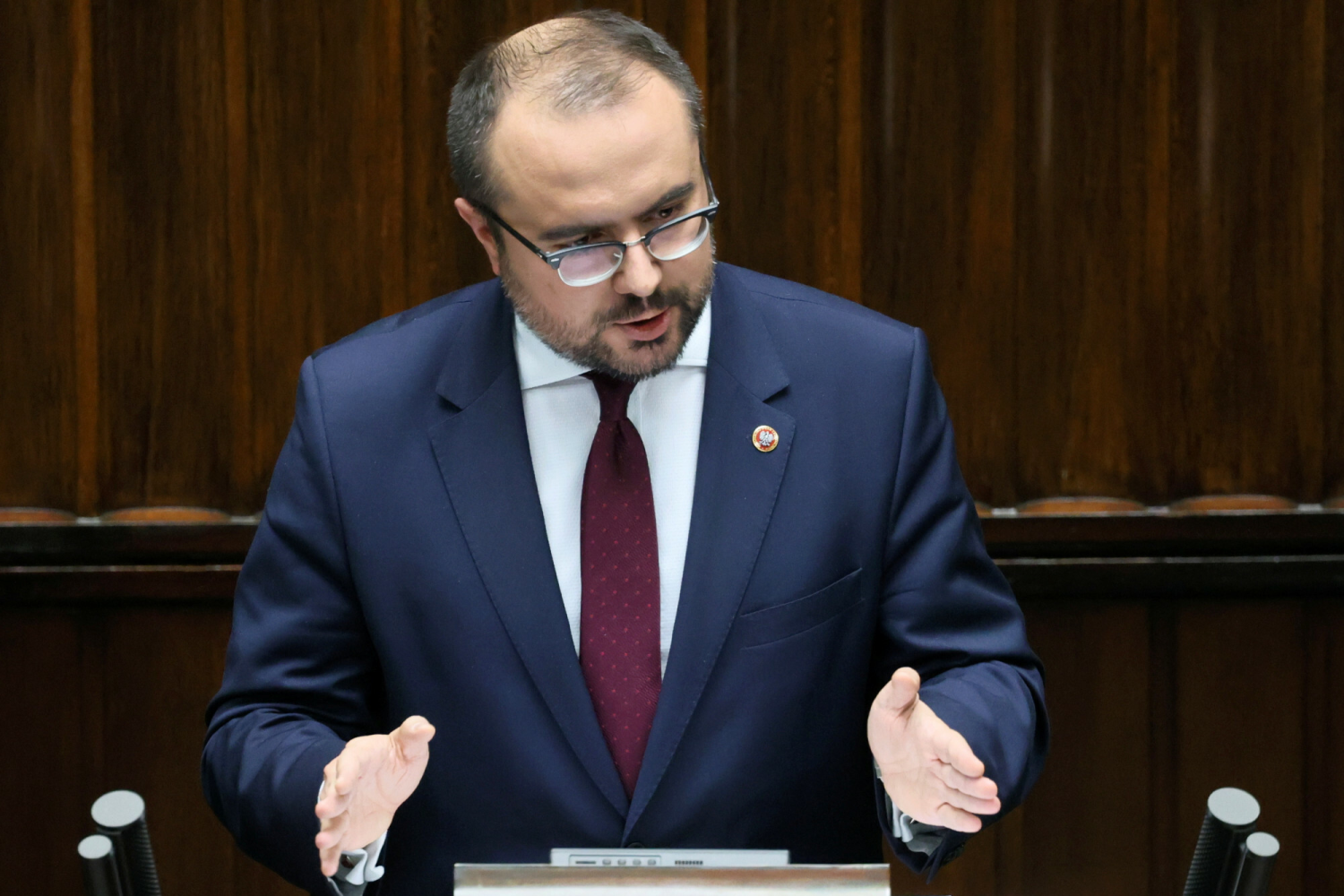 Paweł Jabłoński z PiS przekonywał, że przed komisją śledczą ds. afery wizowej powinni stanąć też dziennikarze.