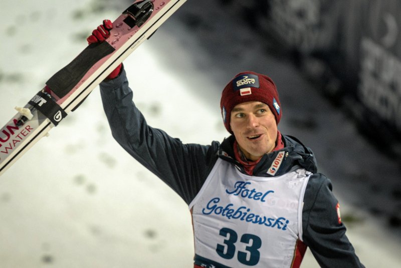 Piotr Żyła w Engelbergu potwierdza wysoką formę, ale świetnie skaczą i inni Polacy.