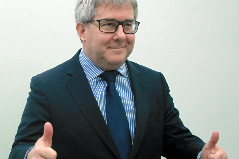 Ryszard Czarnecki z PiS przekonuje,  że ws. decyzji TSUE o ENA to nie tak jak wszyscy myślą.
