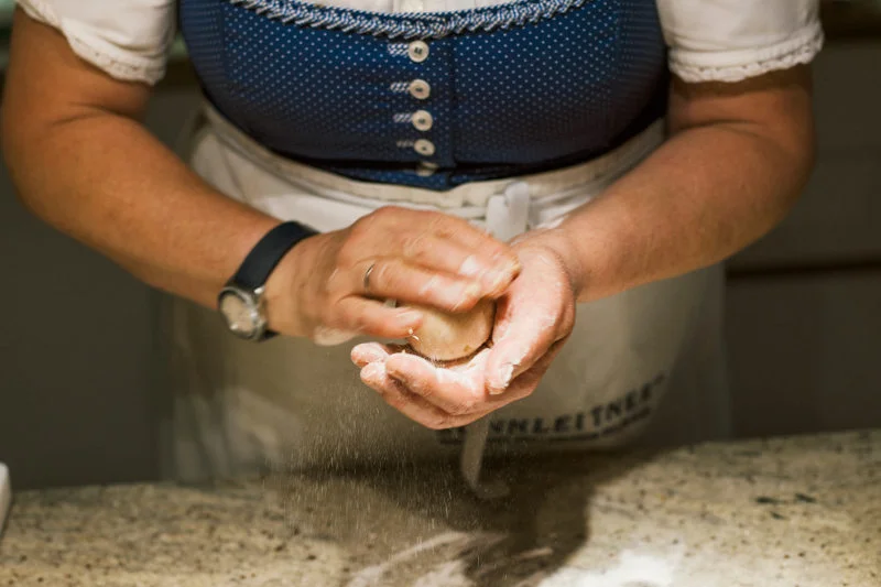 Slow Food, w wykonaniu austriackiej tradycyjnej gospodyni.