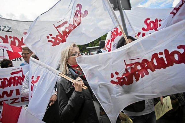 Związkowcy z "Solidarności" wspierają kolegę oszusta
