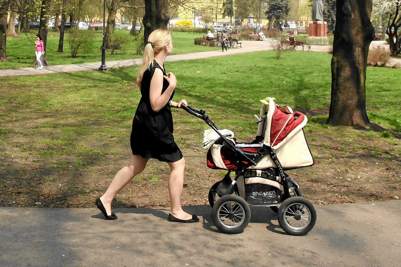 Projekt emerytur dla matek jest już gotowy. Był on jedną z obietnic partii Jarosława Kaczyńskiego.