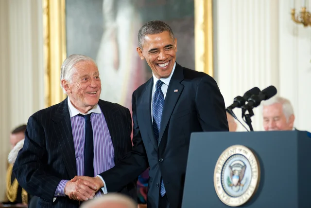 Ben Bradlee i Barack Obama w 2013 roku
