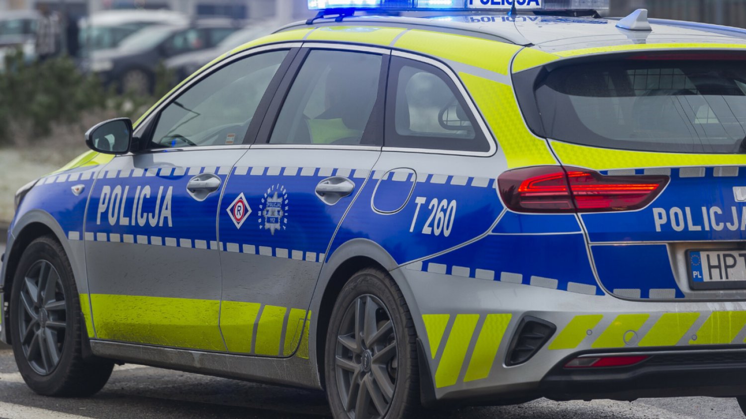 Naga i nieprzytomna kobieta na klatce. Takie zarzuty usłyszał 25-latek.