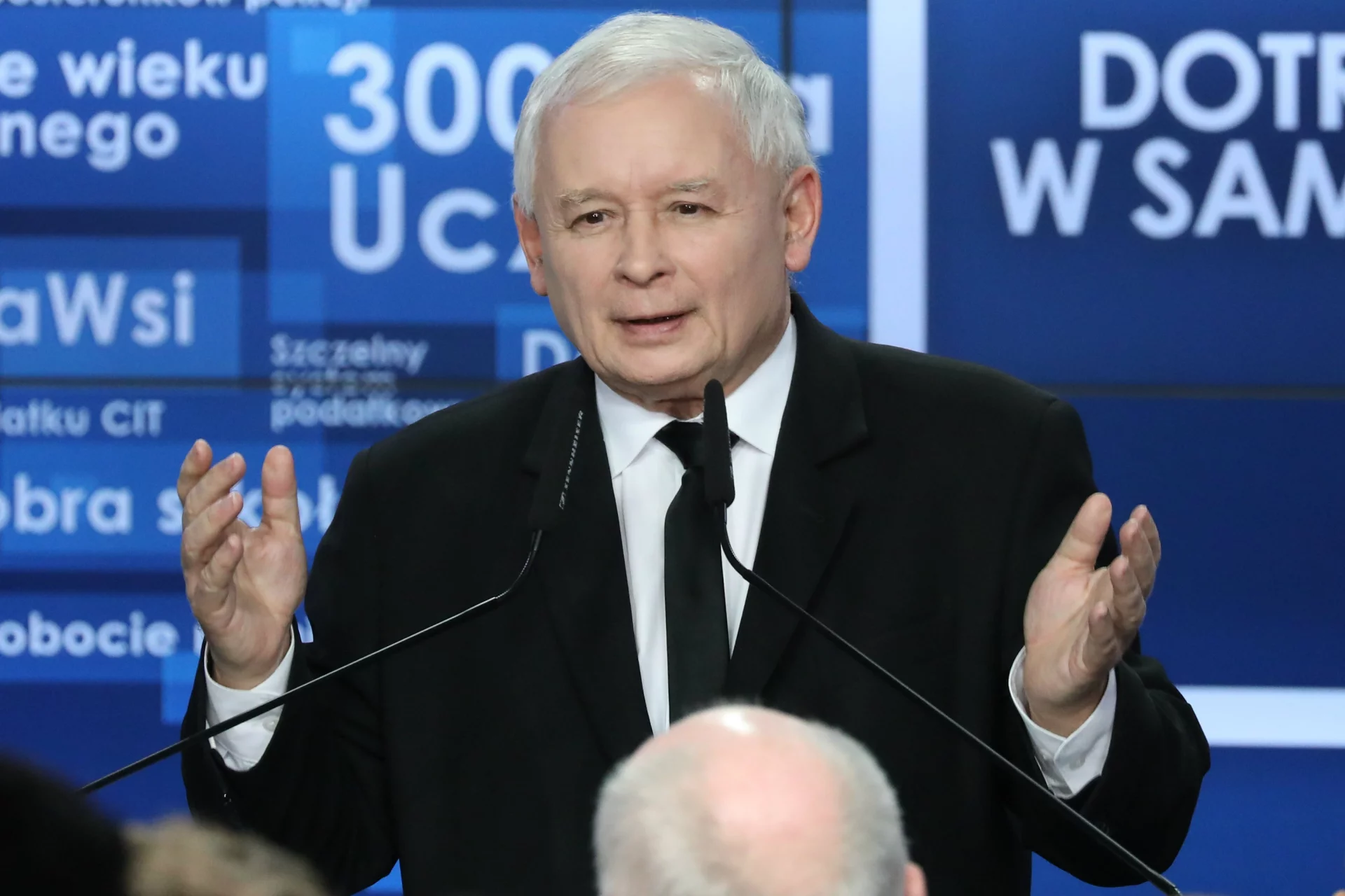 Wygląda na to, że partia Jarosława Kaczyńskiego zyska dużą przewagę w wyborach parlamentarnych.